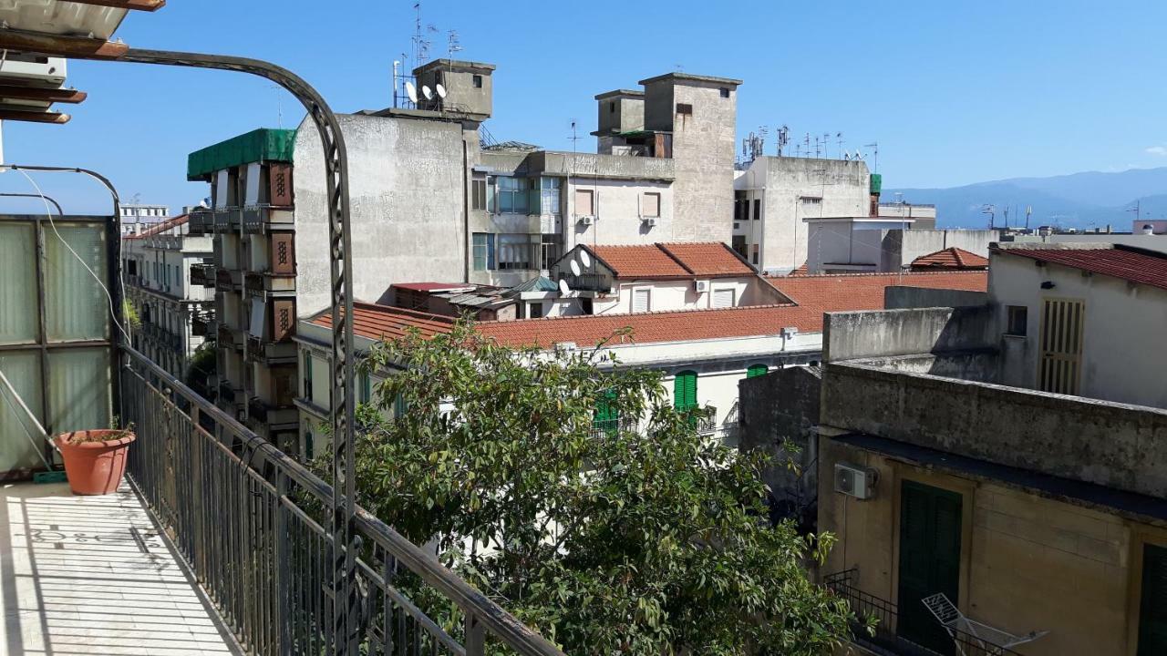 Апартаменты Il Tuppo - Al Centro In Cima Мессина Экстерьер фото